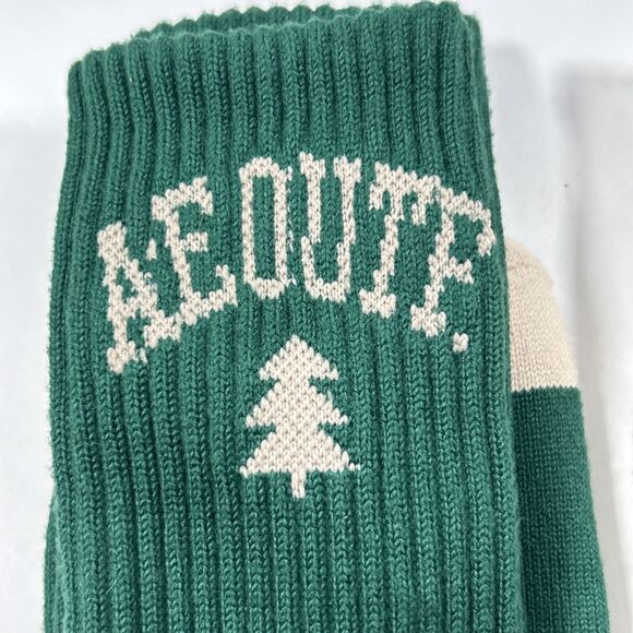 NEW American Eagle 2 Pairs Dad Socks-One Size- Green Tree+Santa Christmas Winter - Picture 2 of 10